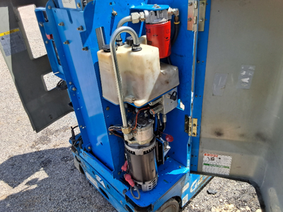 Used 2015 Genie GR-12 Vertical Mast Lifts Texas US | Stack Equipment #1331970