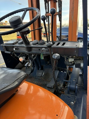 USED TOYOTA 40-2FG25