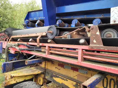 USED 2003 CANAMERICAN STONE SPREADER SOIL KING XL19