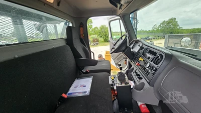 Used 2019 FREIGHTLINER 108SD Hooklifts & Roll-Offs Texas US | Roll Off Truck World #1491807