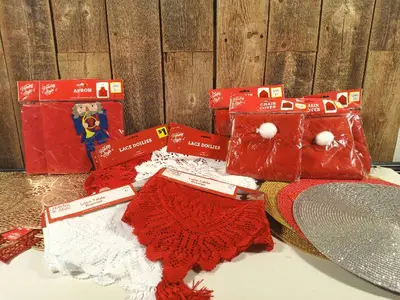 Huge Lot of Christmas (Table Mats, Kitchen towels, etc.)
