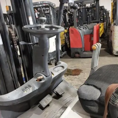 USED 2019 CROWN FC5225-60