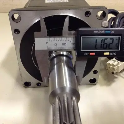 USED YASKAWA SGMP-15AWYR12