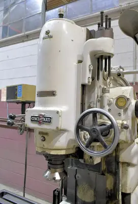 Used CINCINNATI #2 Vertical Mills Ohio US | G-2000, Inc. #1294701