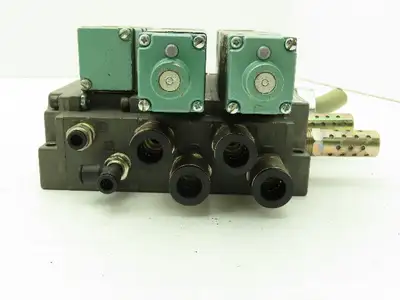Numatics 082SS415M046P61  3-Station Flexiblock Manifold 24VDC Solenoid Valves