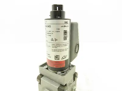 Krom Schroder VAN1T15N/NQ Solenoid Valve 1/2"NPT Air/Gas 120VAC 88012185