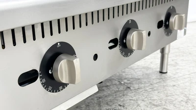 171-0439 36" 3-Burner Gas Thermostatic Griddle