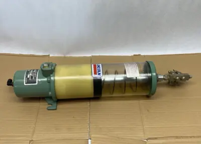 USED LINCOLN SERIES E CENTRO-MATIC GREASE LUBRICANT RAM PUMP, 20-1 RATIO