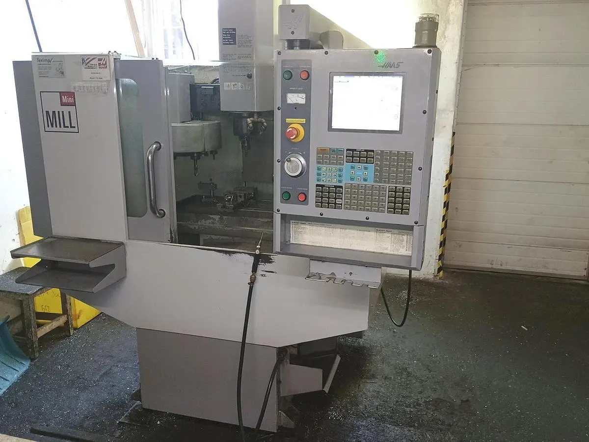 Used 2006 HAAS MINIMILL HE Vertical Machining Centers CZ | Amaron s.r.o. #1056730