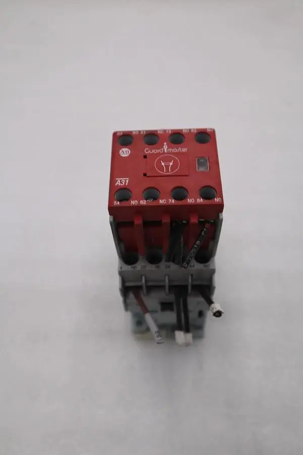 Allen-Bradley 700S-CF620DC/  700-CF310* 100S-F Safety Control Relay #K-1227A 10611320337409