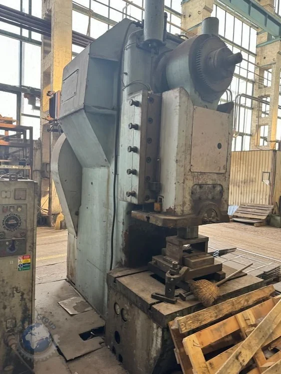 Used 1980 ŠMERAL LE 400 C C-Frame Presses SK | F.M.T. Group s.r.o. #1246041