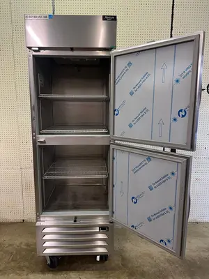 Used Beverage Air Used 27" Beverage-Air HBR23HC-1-HS Half Door Reach-In Refrigerator 115V - WO1 Refrigerators Illinois US | Falcon Restaurant Supply #1375257