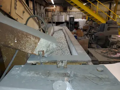 17 CUBIC FT ALMCO MODEL #V-16TF TUB TYPE VIBRATORY FINISHER W/ CONVEYOR LOAD & SHAKER TABLE: YOBRO #25321