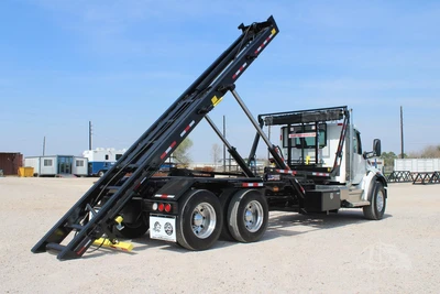 New | in-Stock 2027 PETERBILT 548 Rolloff Trucks Texas US | Roll Off Truck World #1492015