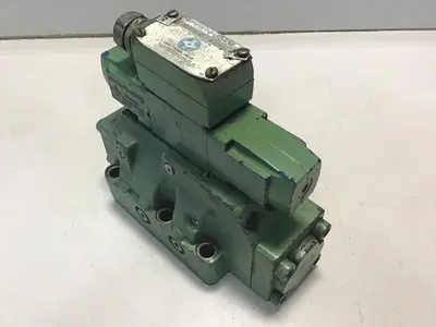 USED SPERRY VICKERS DG4V36CWB12