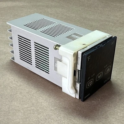 USED Omron E5CS-R1KJX-F