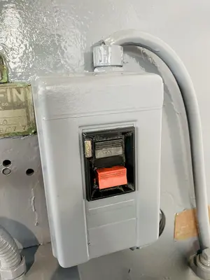 USED Hannifin F-50
