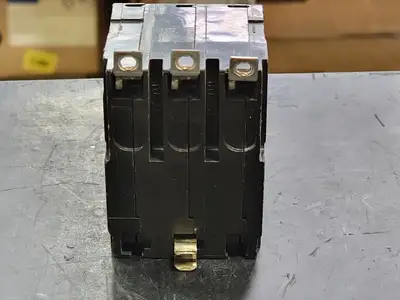 USED SQUARE D QOB320