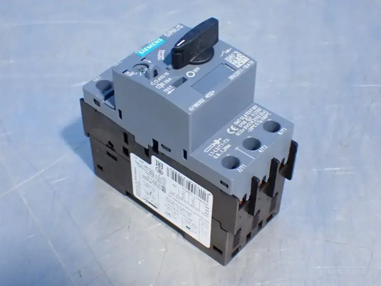 Used SIEMENS 3RV20111BA10 Circuit Breakers Ohio US | HGR 24 #1069562