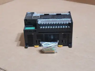 NEW OMRON CP1H-XA40DR-A