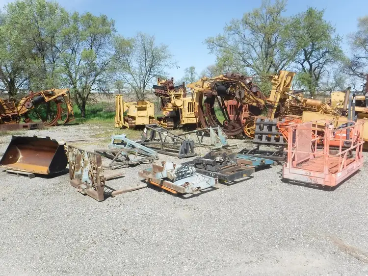 Used GRADALL MAN BASKET Crane Accessories California US | Western Trencher & Equipment, Inc. #1497842