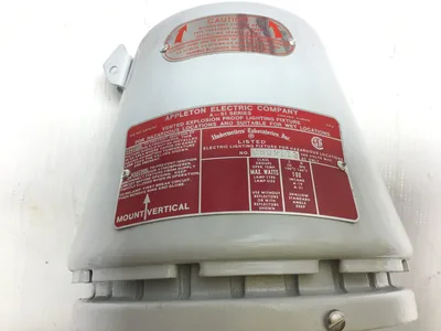 Appleton AAU-1N – A-51 Incandescent Vented Explosion Proof Lighting Fixture