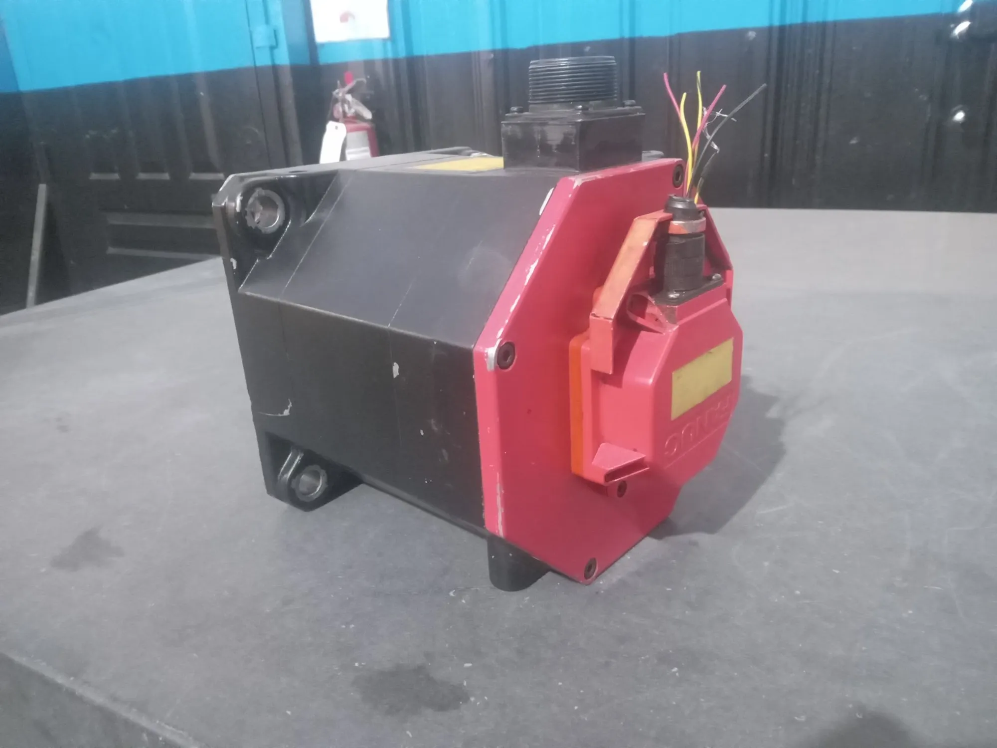USED FANUC A06B-0243-B100