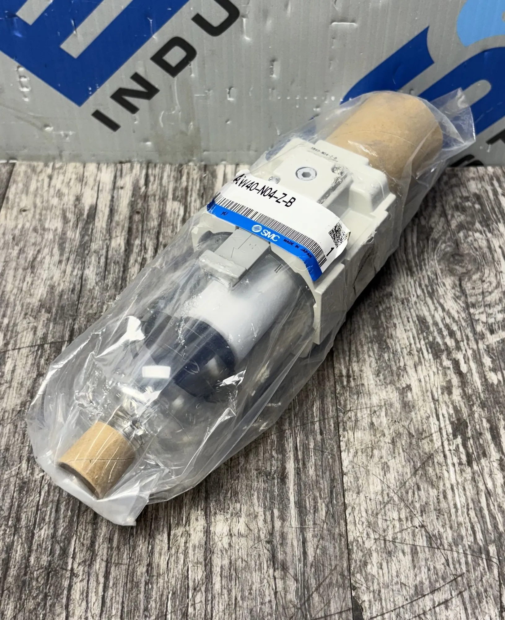 NEW SMC AW40-N04-Z-B