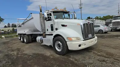 USED 2013 PETERBILT 386