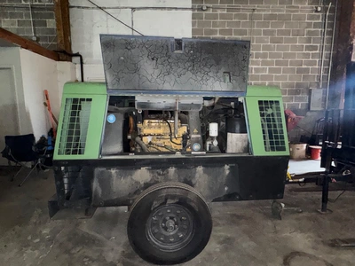 Used 2008 SULLAIR 225HCAT Air Compressors, Portable Texas US | Fiberstorm communications #1426232