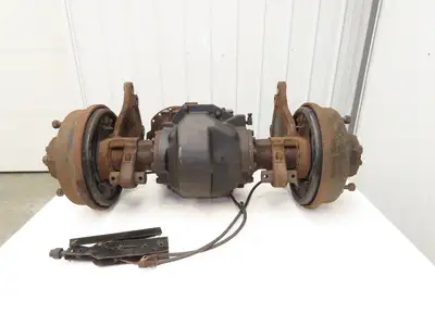 Hyster E60Z-33 Forklift Front Dual Wheel Drive Axle Assembly 6-Lug & Park Brake