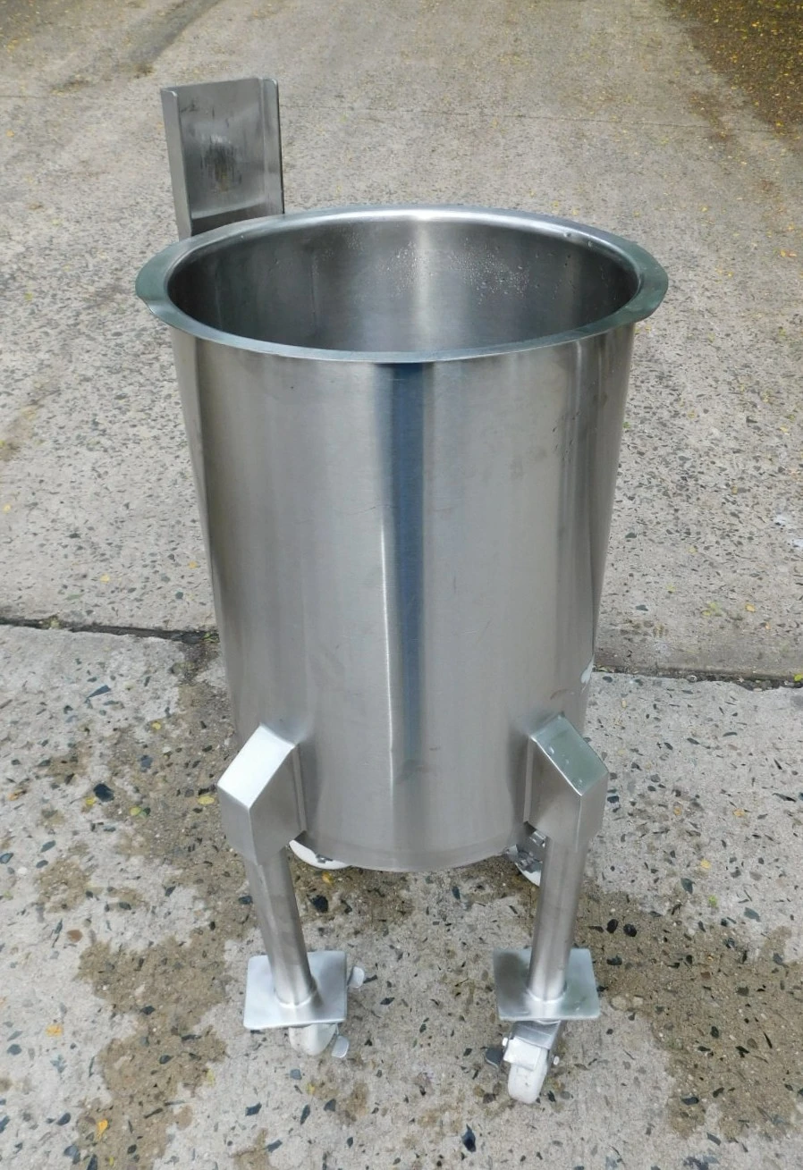 USED 10 GALLON MIXING TANK 10 GALLON