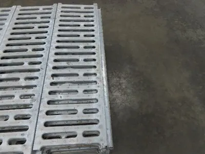 Interlake 9"x 30" Galvanized Steel Slotted Pallet Racking Deck 34"D Rack 100pcs