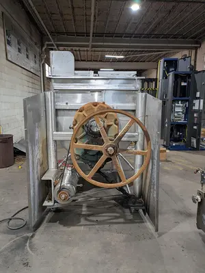 USED APV FB