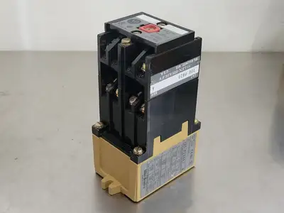USED ALLEN-BRADLEY 700-P200A1