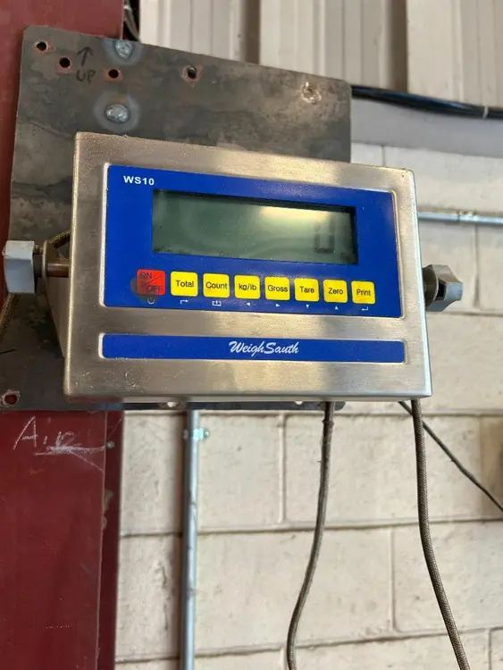 Used _UNKNOWN_ _UNKNOWN_ Platform Scales Virginia US | Myron Bowling Auctioneers Inc #1561891