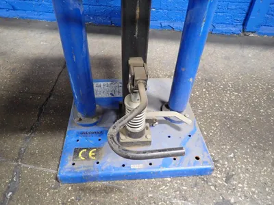 USED 2012 CLOBAL INDUSTRIES MD0548