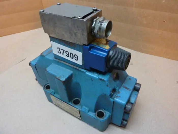 Used VICKERS F3DG5S82AL2EMWB20 Valves/Fittings Michigan US | Ideal Machinery #598658