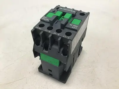 USED SCHNEIDER ELECTRIC LC1E0610