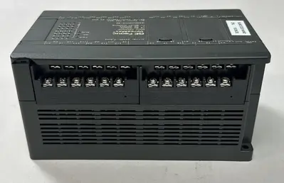 Used GE FANUC IC2000UDR005-BC Industrial Controls Ohio US | Surplus Asset Holdings #1568098