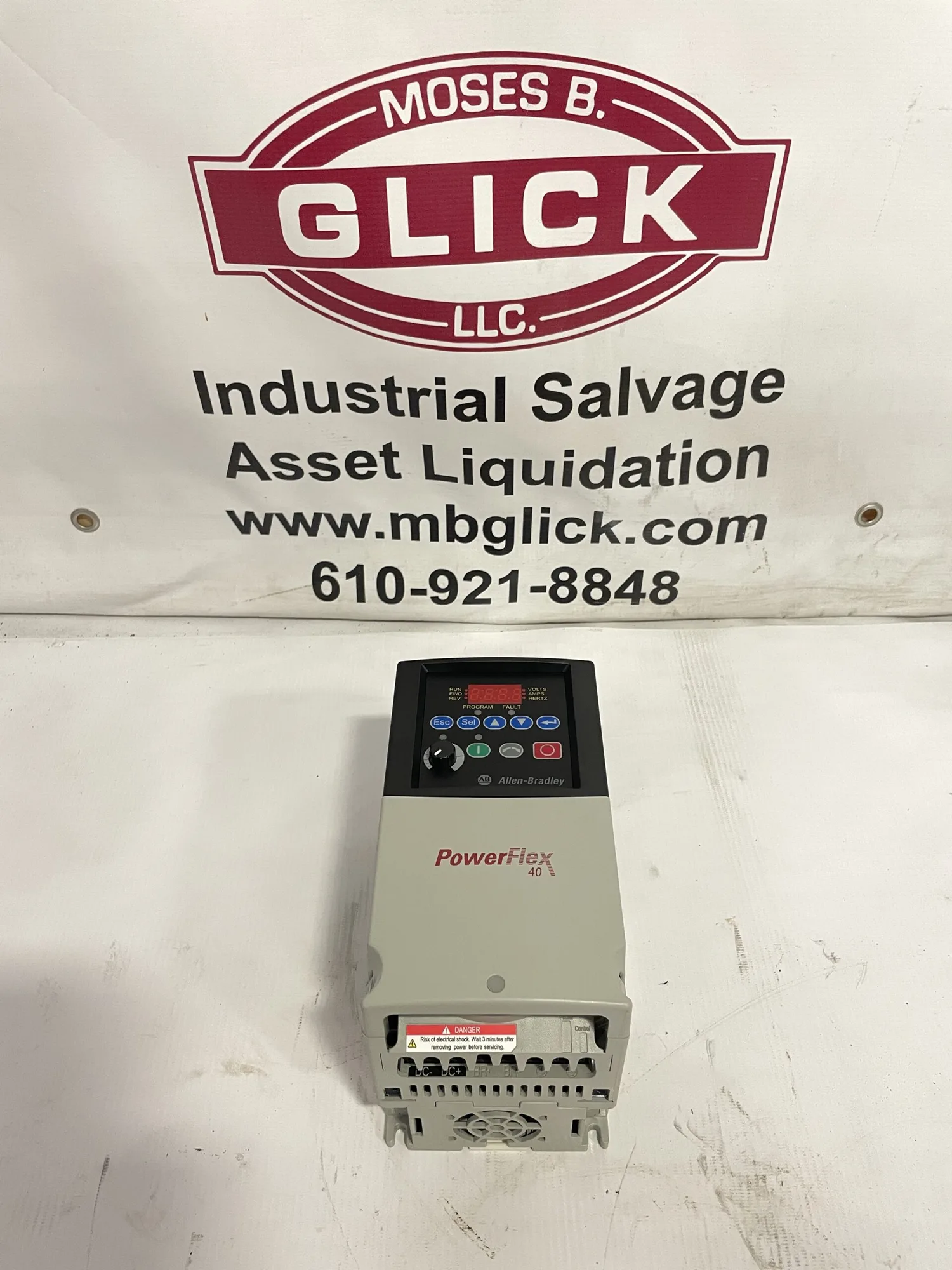 Allen-Bradley 22B-B8P0N104 Ser A Powerflex VFD Frequency Drive 200-240V 2-HP