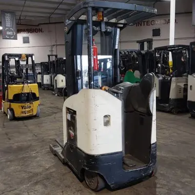 USED 2016 CROWN RR5725-45