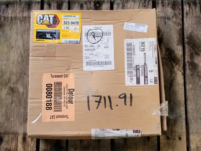 NEW 2024 CATERPILLAR 323-9470