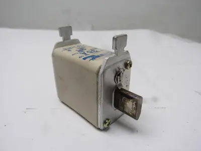 ULTRA QUICK NV 100U 35A Fuse 660V 440V 25kA  Lot of 3