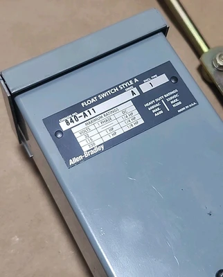 NEW Allen-Bradley 840-A11
