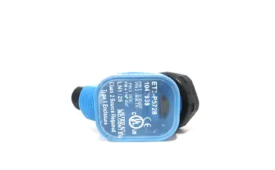 LOT OF 2 NEW SICK ET3-P5728 PROXIMITY SENSOR ET3P5728