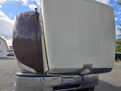 USED 2017 PETERBILT 348