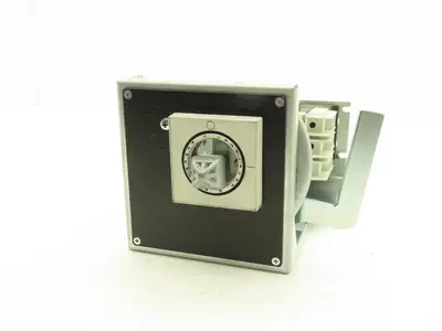 Siemens 3RV1946-2B Rotary Mechanism Circuit Breaker Interlock Kit Missing Knob
