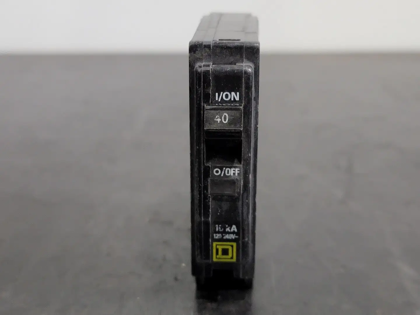 USED SQUARE D QO140