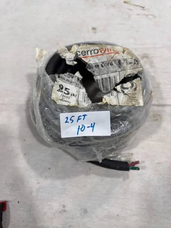 25 FT 10-4 Rubber Cord